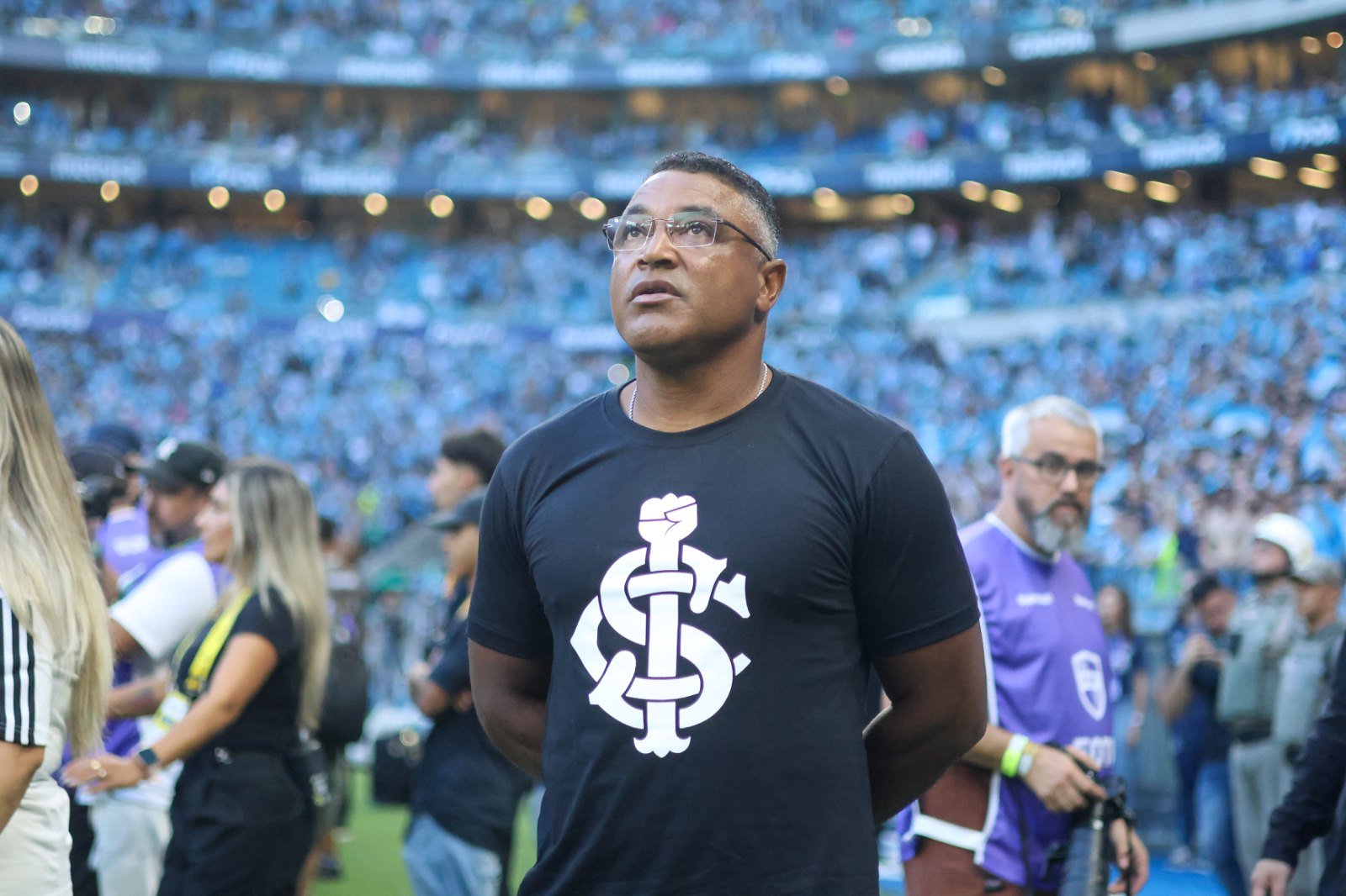A luta de Roger Machado contra o racismo