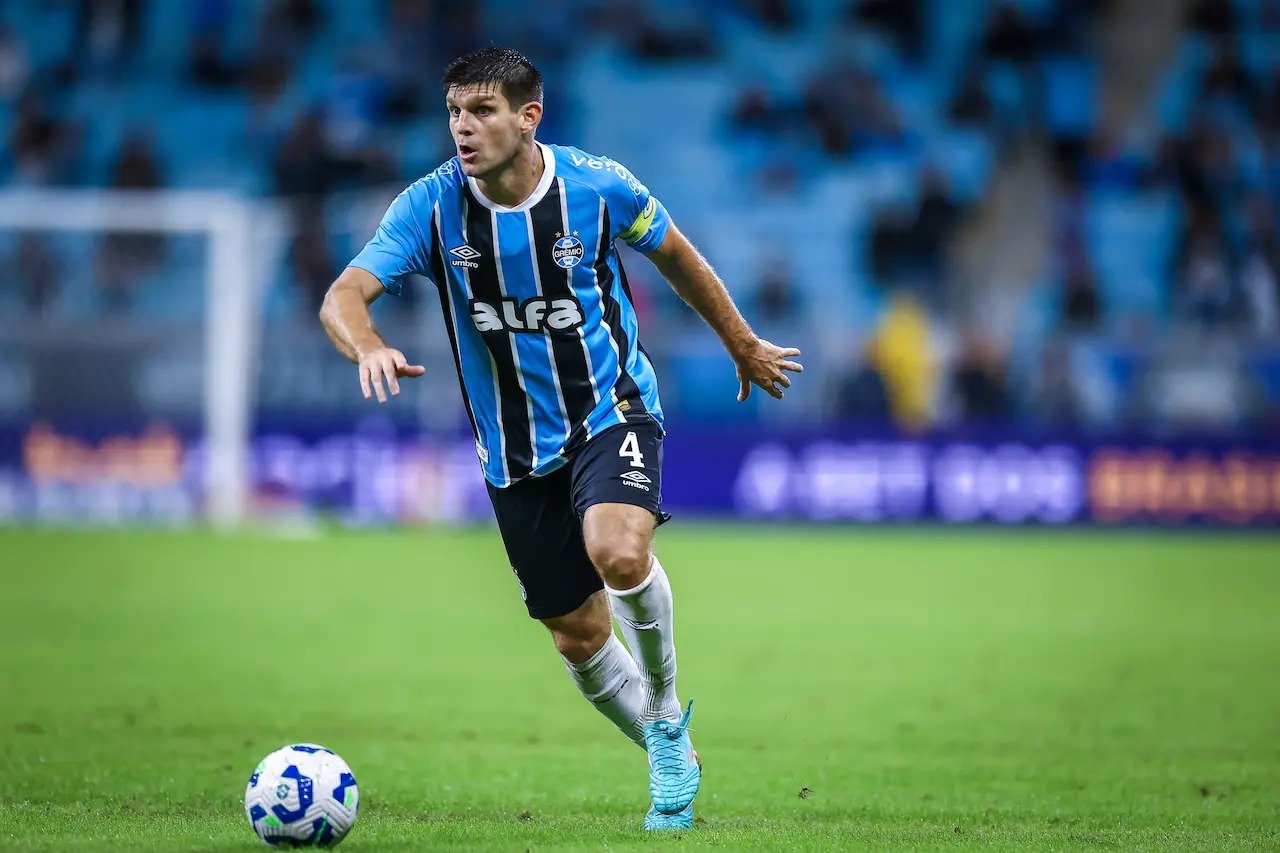 Kannemann poderá deixar o Grêmio em 2026
