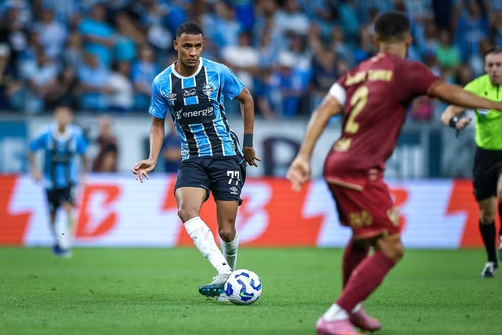 André Henrique é do Grêmio até 2028
